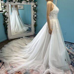 Isabella Talya a-line wedding dress tulle and lace size 4